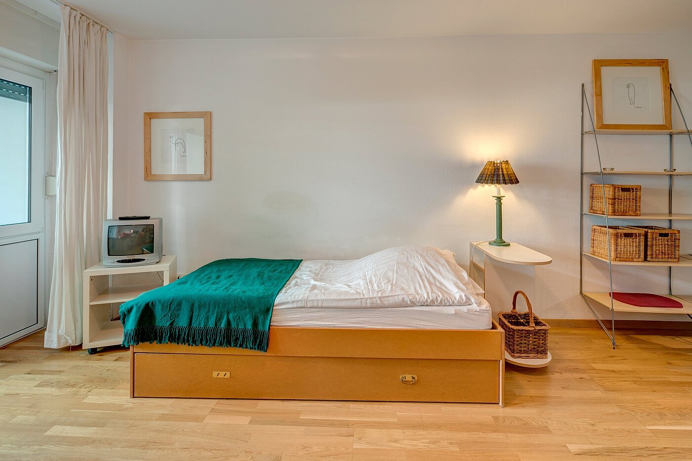 Высокий первый этаж с 1 комнатная | München-Neuhausen | 1911ML10 | und Schlafen