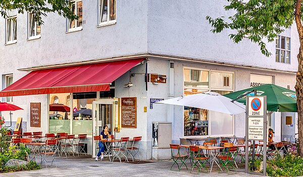 Мансардная квартира с 1 комнатная | München-Sendling | 700402 | Restaurants & Geschäfte