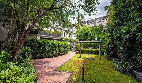 Дуплекс с 3 комнатами | München-Lehel | 2209ML5 | Wunderschöner, begrünter Innenhof