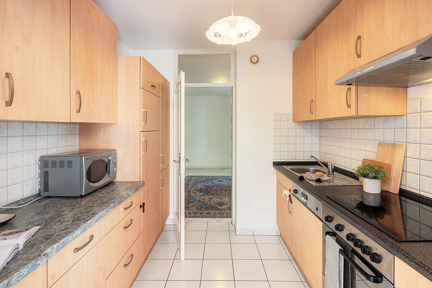 Квартира в многоэтажно доме с 3 комнатами | München-Bogenhausen | 70261 | Praktische Durchgangsküche...