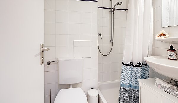 Квартира в многоэтажно доме с 1 комнатная | München-Schwabing | 70475 | ...mit Dusche
