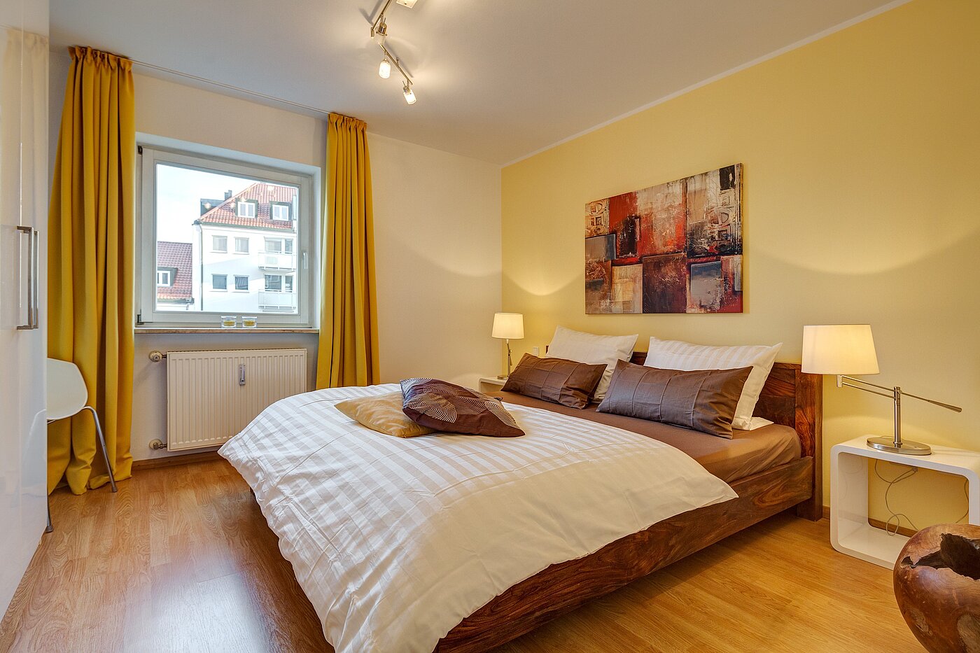 Квартира в многоэтажно доме с 2 комнатами | München-Schwabing | 70102 | Schlafzimmer...