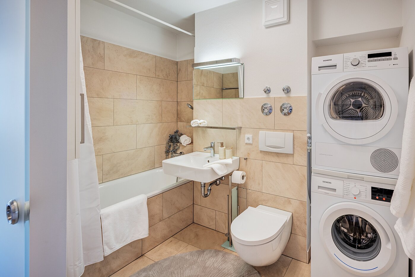 Квартира в многоэтажно доме с 3 комнатами | München-Schwabing | 70299 | Bad