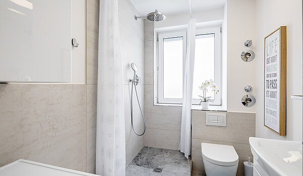 Квартира в многоэтажно доме с 2 комнатами | München-Allach | 70412 | ...Duschbad