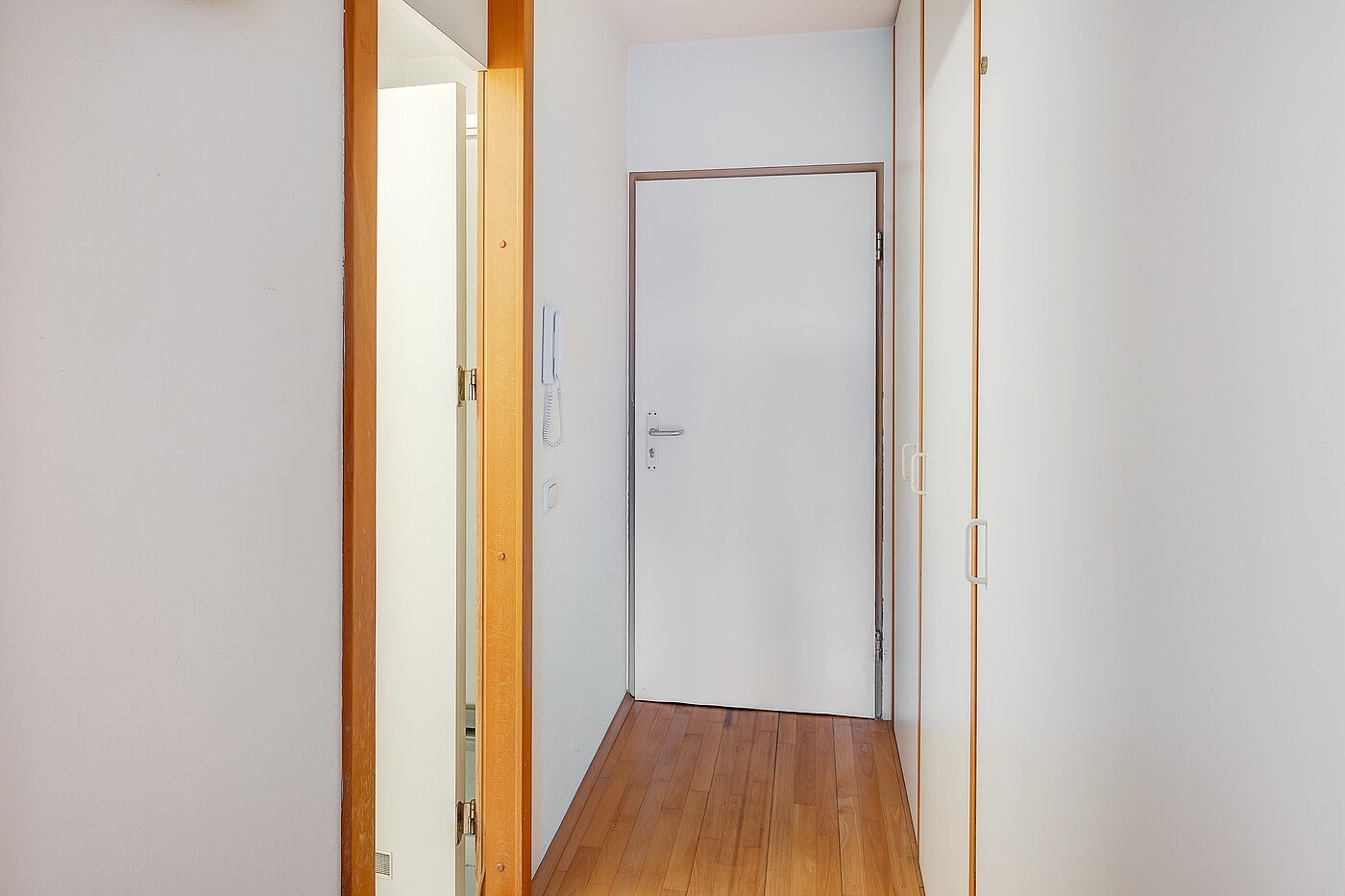 Квартира в многоэтажно доме с 1 комнатная | München-Maxvorstadt | 70087 | Diele mit...