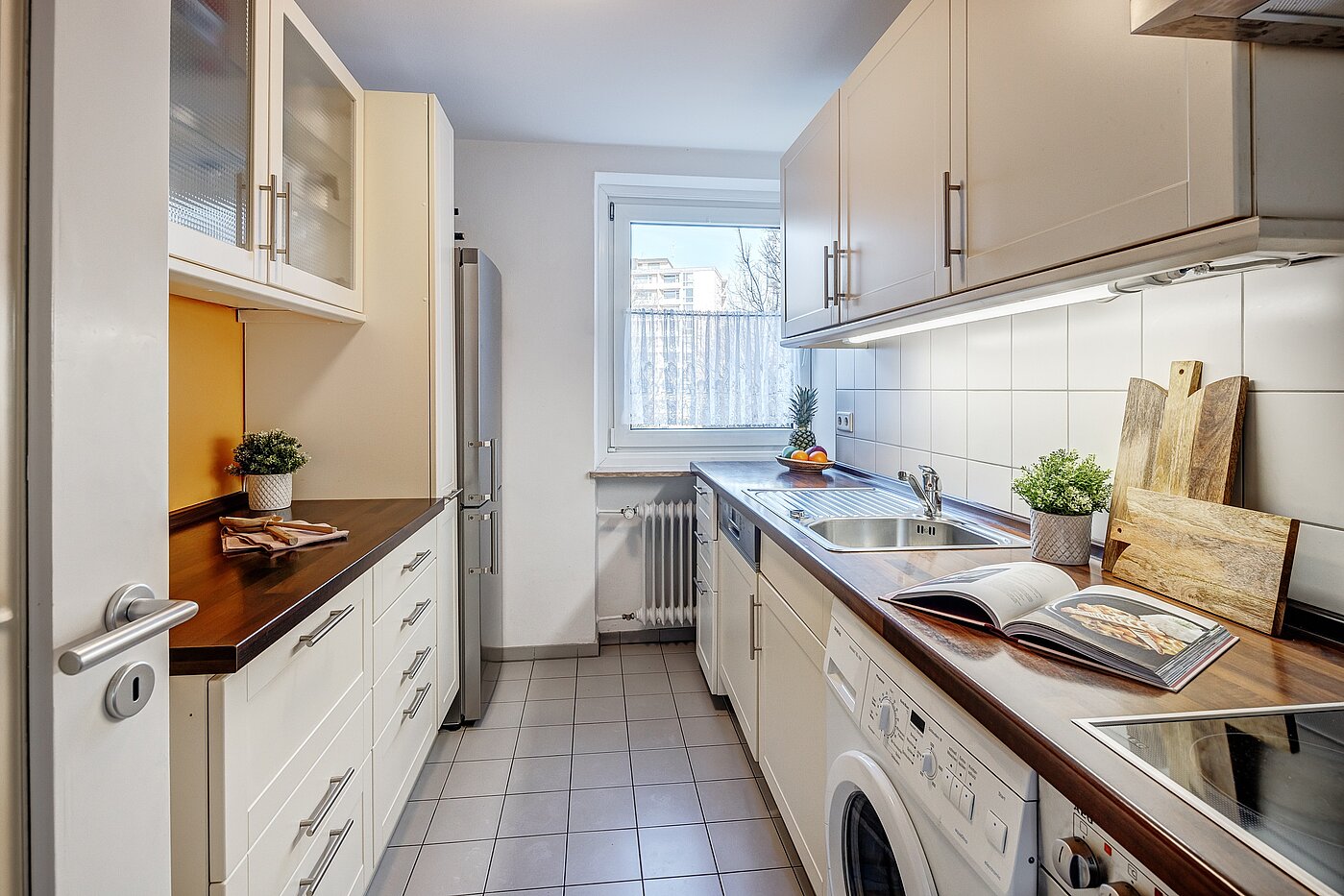 Квартира в многоэтажно доме с 3 комнатами | München-Bogenhausen | 2112ML3 | Küche mit Fenster
