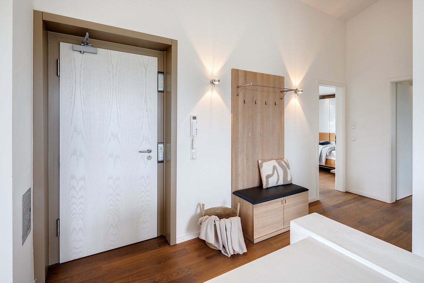 Penthouse с 3.5 комнатами | München-Oberföhring | 70237 | Wohnungseingangstüre mit...