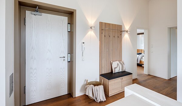 Penthouse с 3.5 комнатами | München-Oberföhring | 70237 | Wohnungseingangstüre mit...