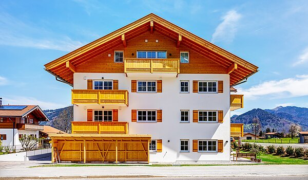 Плоский с 2 комнатами | Bad Wiessee | 700942 | Südansicht des Mehrfamilienhauses