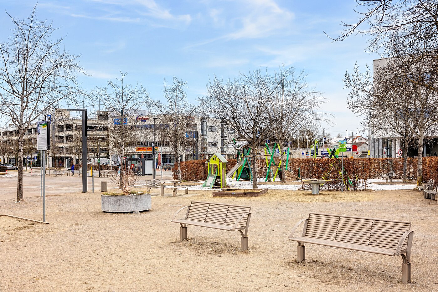 Квартира в многоэтажно доме с 2 комнатами | Poing | 70373 | Nahe gelegen