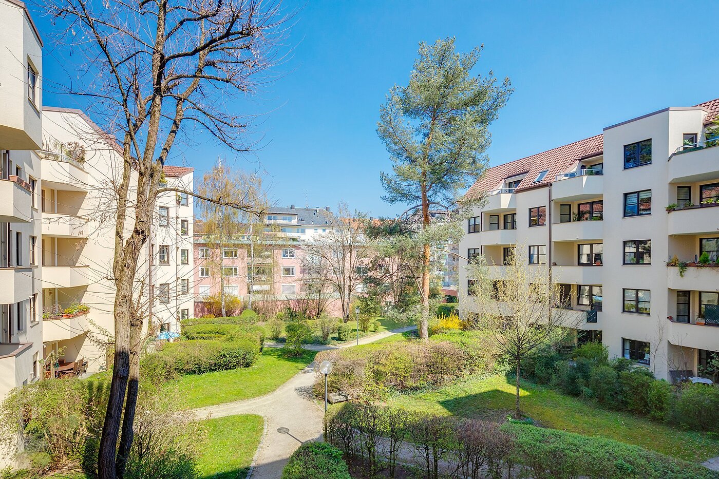 Квартира в многоэтажно доме с 2 комнатами | München-Neuhausen | 2003ML5 | ...zum grünen Innenhof