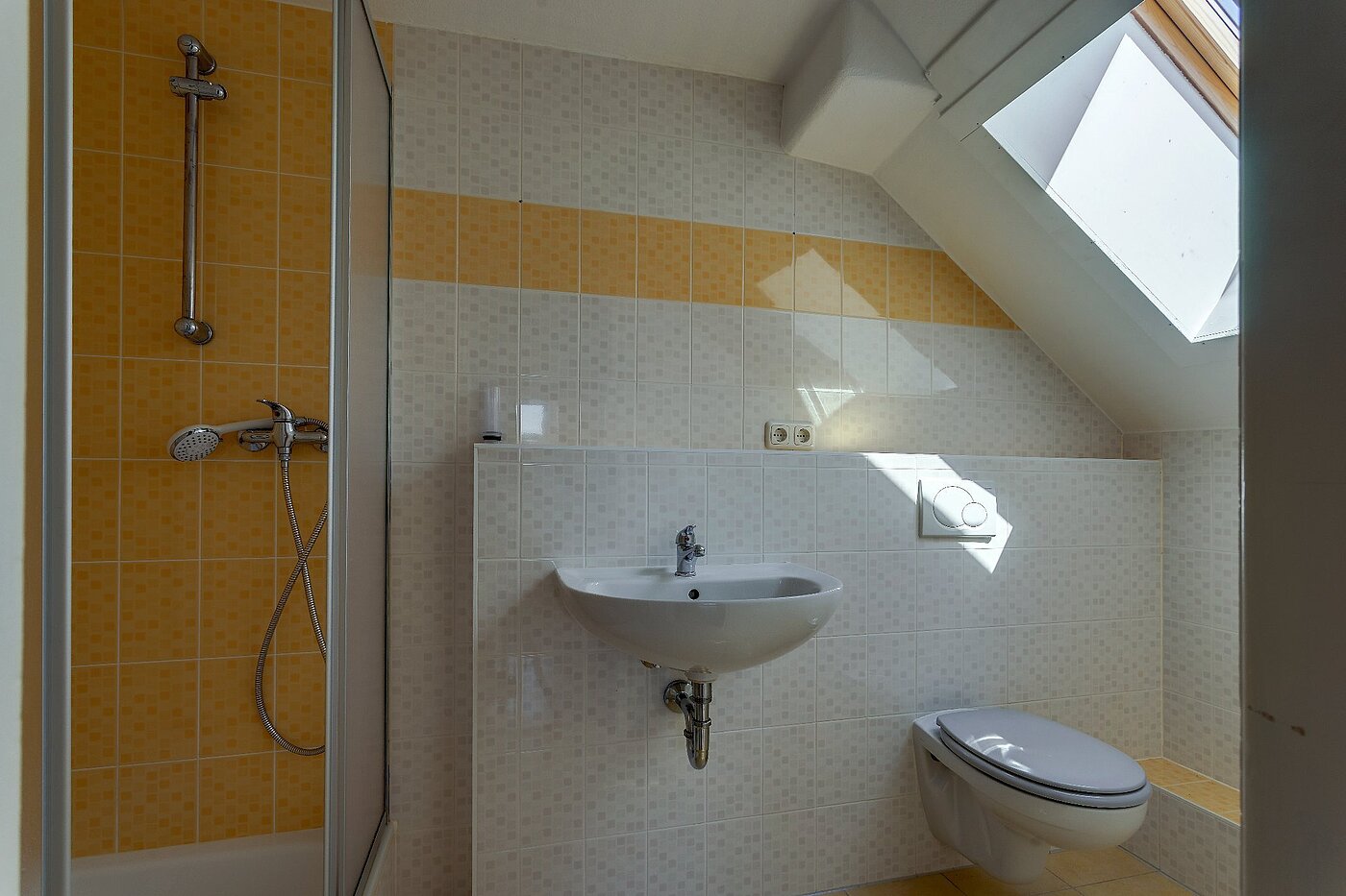 Bauernhaus с 9 комнатами | Hohenschäftlarn | 1805ML4 | Duschbad DG