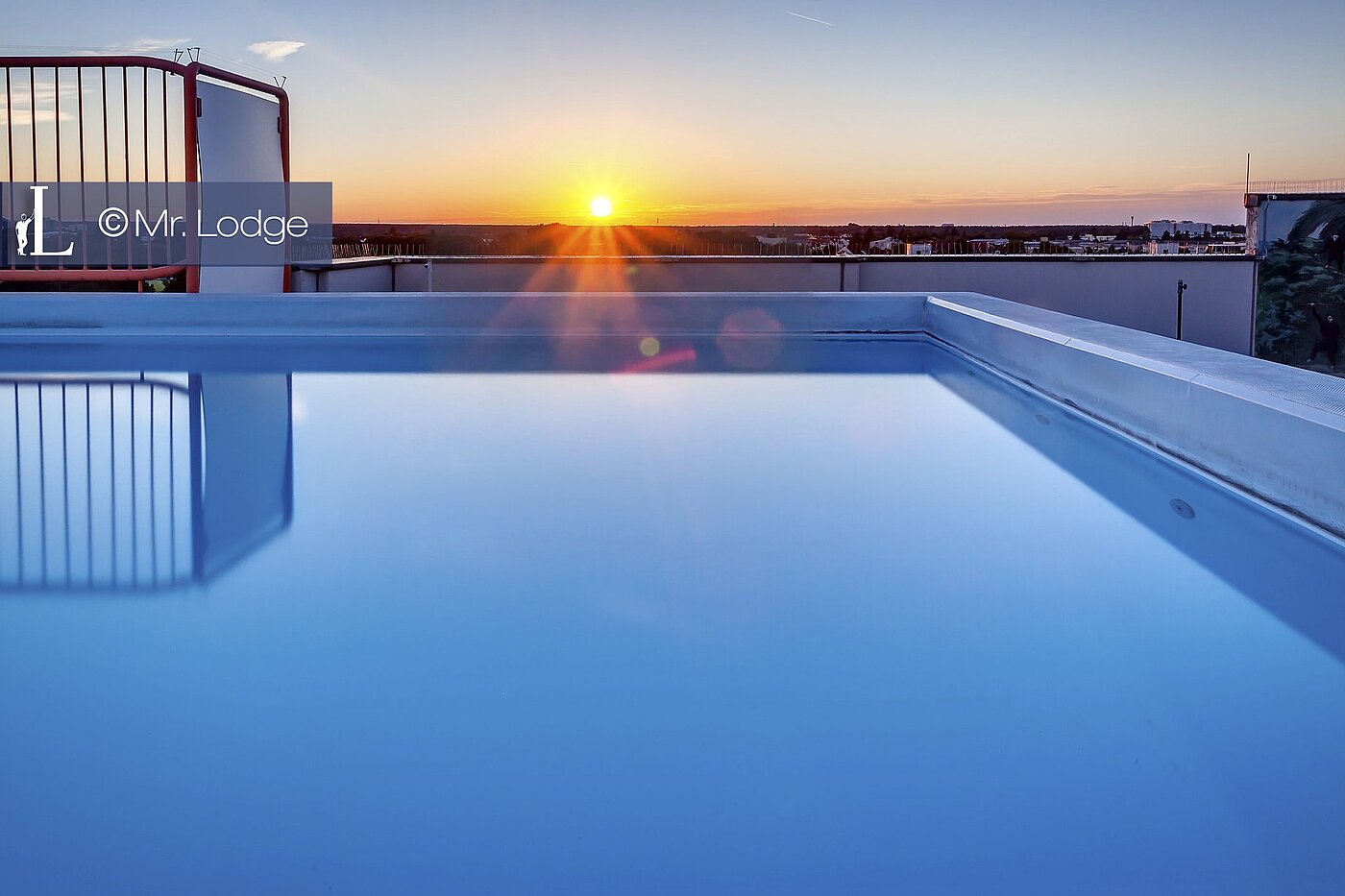 Квартира в многоэтажно доме с 4 комнатами | 1609ML4 | Abendstimmung am Pool