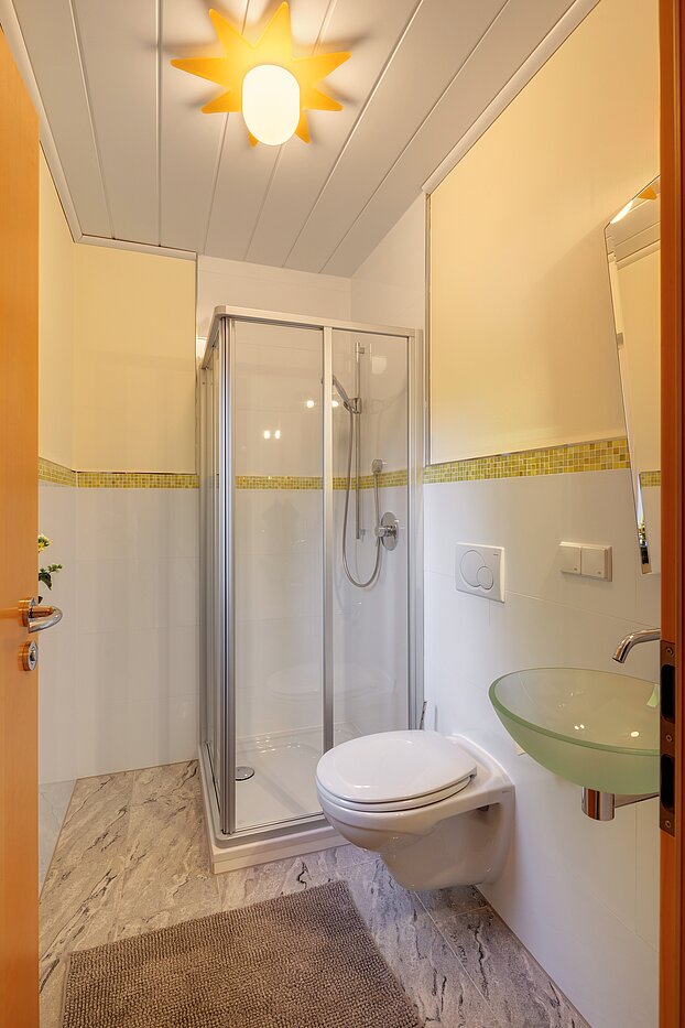 Особняк с 5 комнатами | Icking | 70438 | ...Duschbad und Gäste-WC