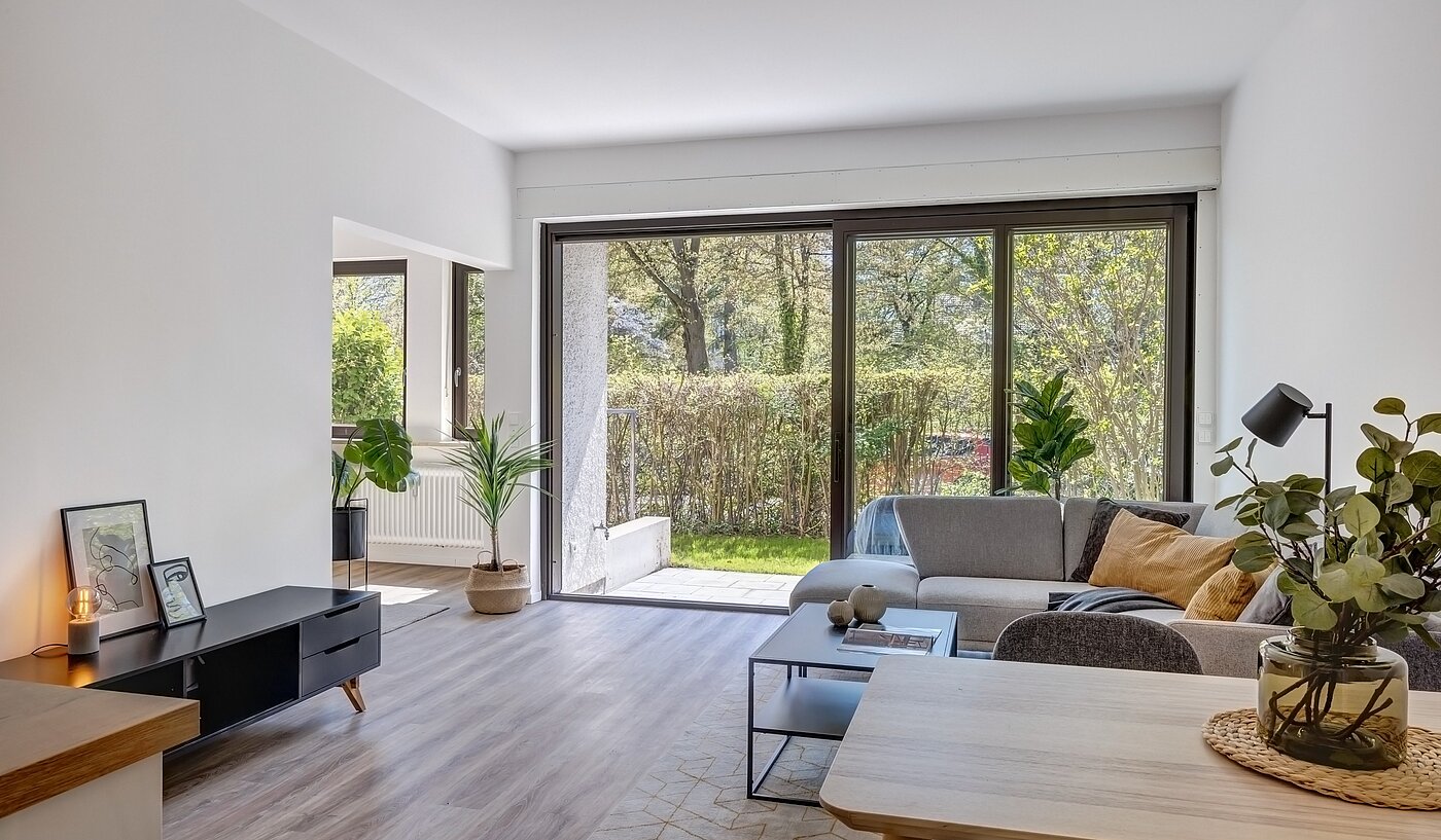 Квартира в многоэтажно доме с 2.5 комнатами | München-Obermenzing | 700191 | Wohnzimmer mit Zugang zur Terrasse...