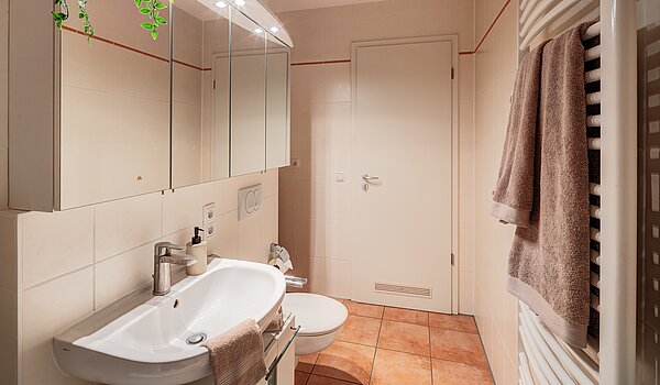 Квартира в многоэтажно доме с 2 комнатами | München-Bogenhausen | 70396 | ... mit Waschmaschinenanschluss