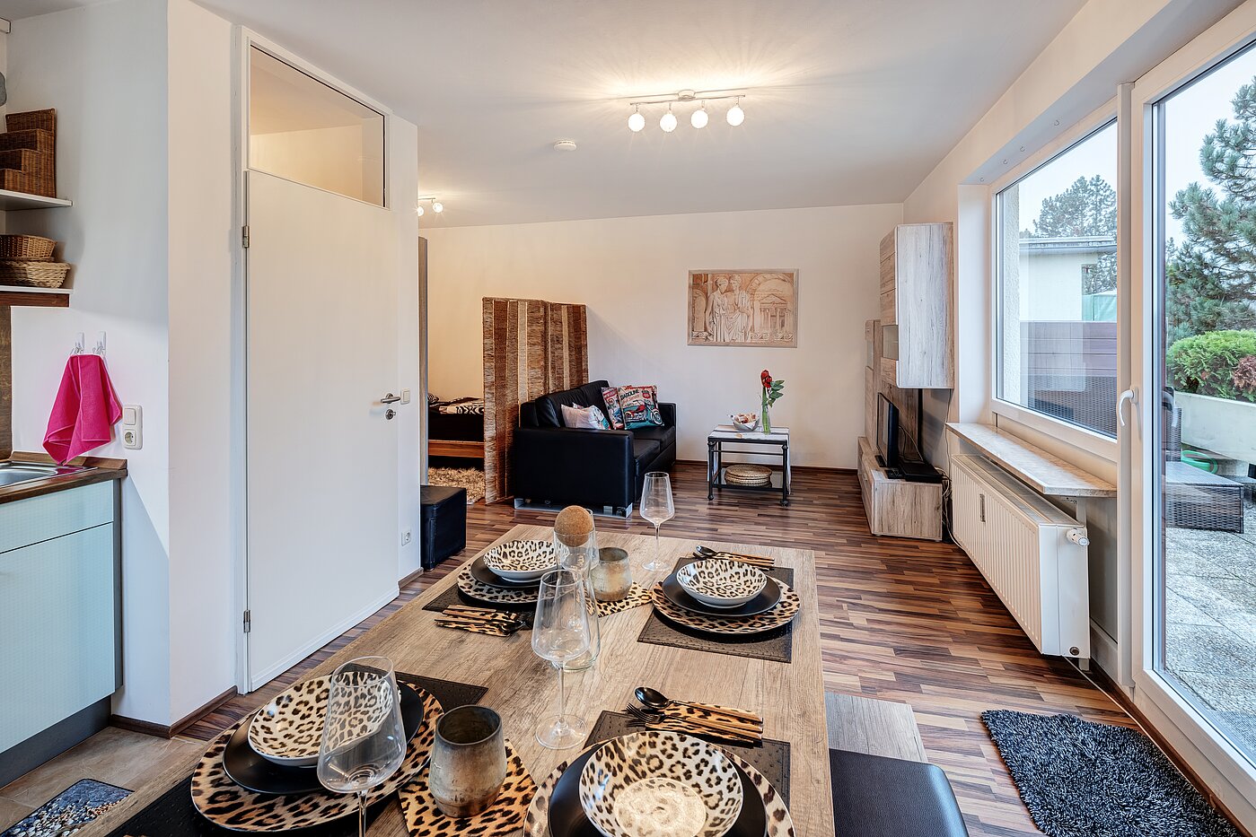 Квартира в многоэтажно доме с 1 комнатная | Karlsfeld | 70460 | Wohn-, Ess- und Schlafbereich
