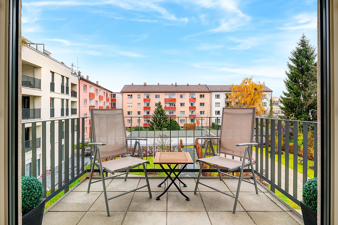 Квартира в многоэтажно доме с 3 комнатами | München-Moosach | 70164 | ...und einem kleinen Balkon zum Innenhof
