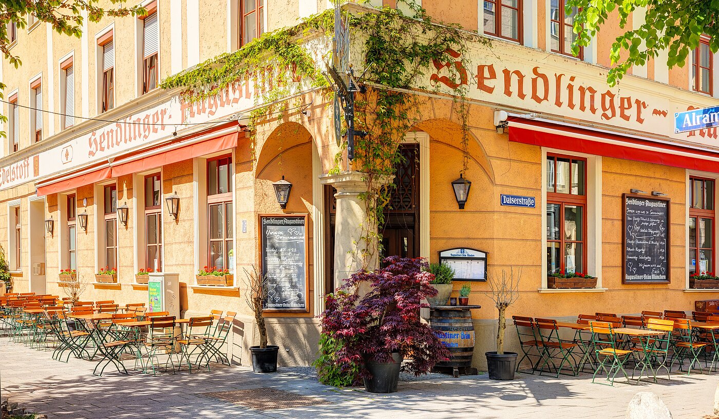 Квартира в многоэтажно доме с 2 комнатами | München-Sendling | 70220 | Restaurants
