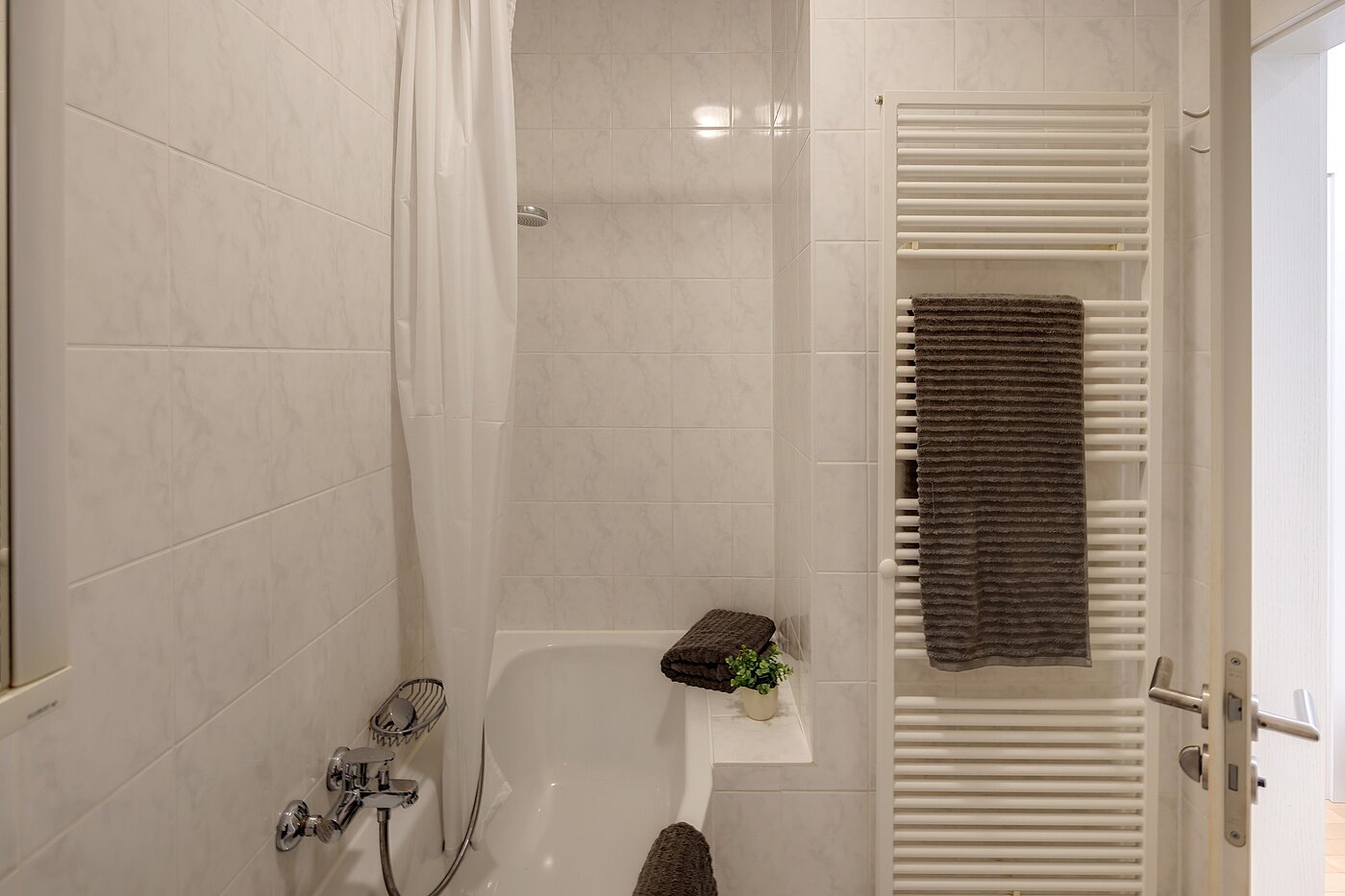 Квартира в многоэтажно доме с 1 комнатная | München-Maxvorstadt | 2206ML5 | ...mit Badewanne