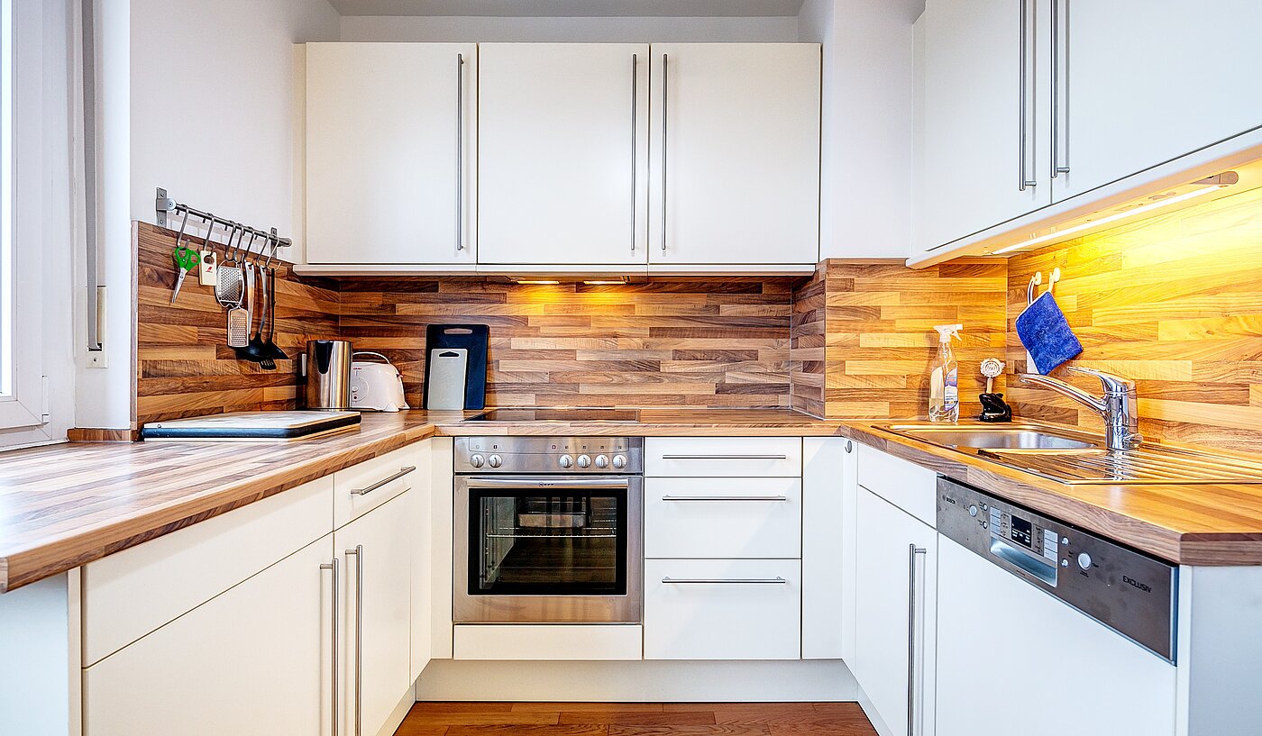 Квартира в многоэтажно доме с 2.5 комнатами | 70020 | Voll eingerichtete Einbauküche...