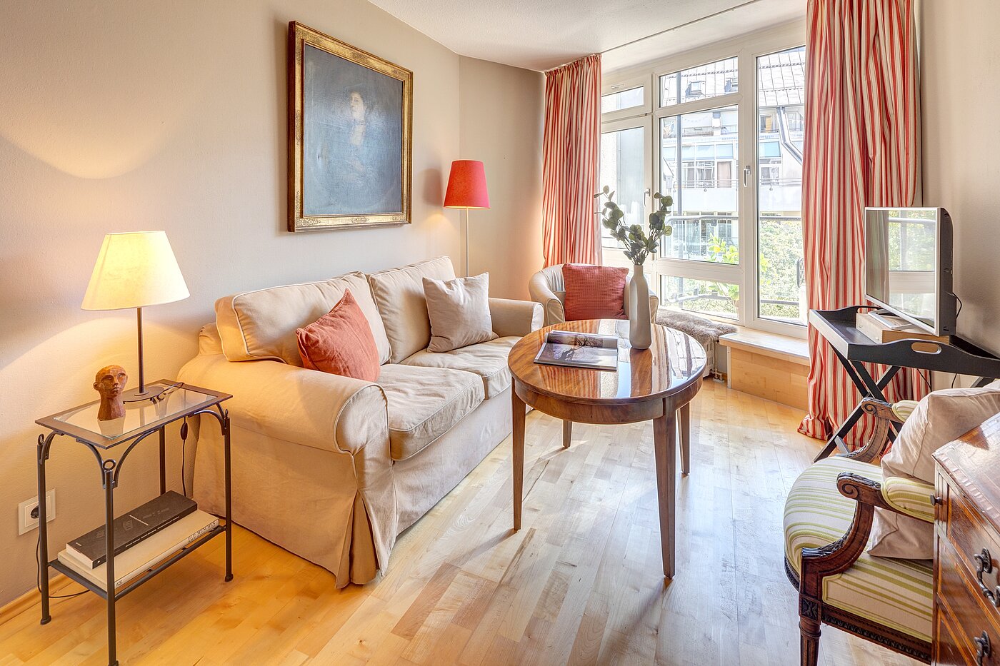 Квартира в многоэтажно доме с 1.5 комнатами | München-Maxvorstadt | 70480 | Wohnzimmer