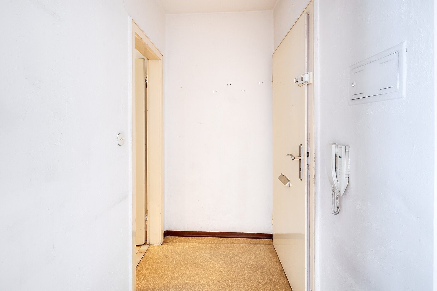 Квартира в многоэтажно доме с 1 комнатная | München-Isarvorstadt | 70062 | Diele
