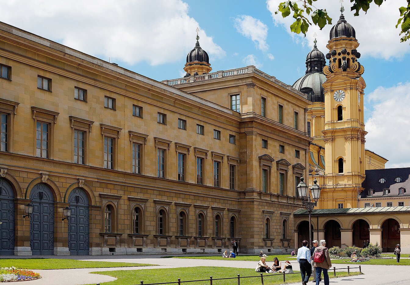 Квартира в многоэтажно доме с 3 комнатами | 70046 | Residenz München