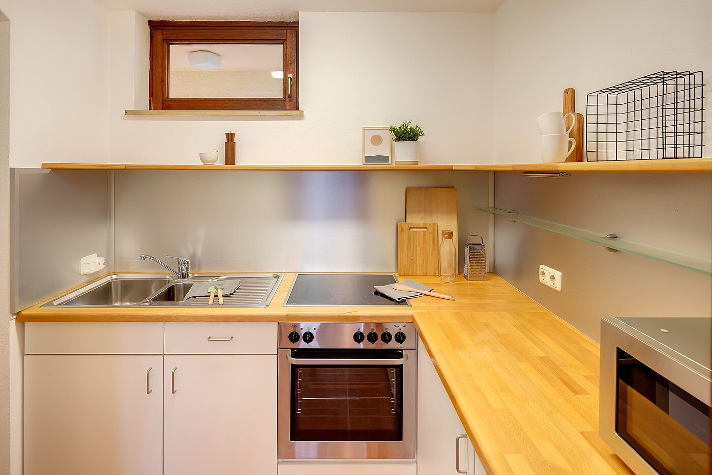 Квартира в многоэтажно доме с 2 комнатами | München-Neuhausen | 2012ML5 | Separate Küche...