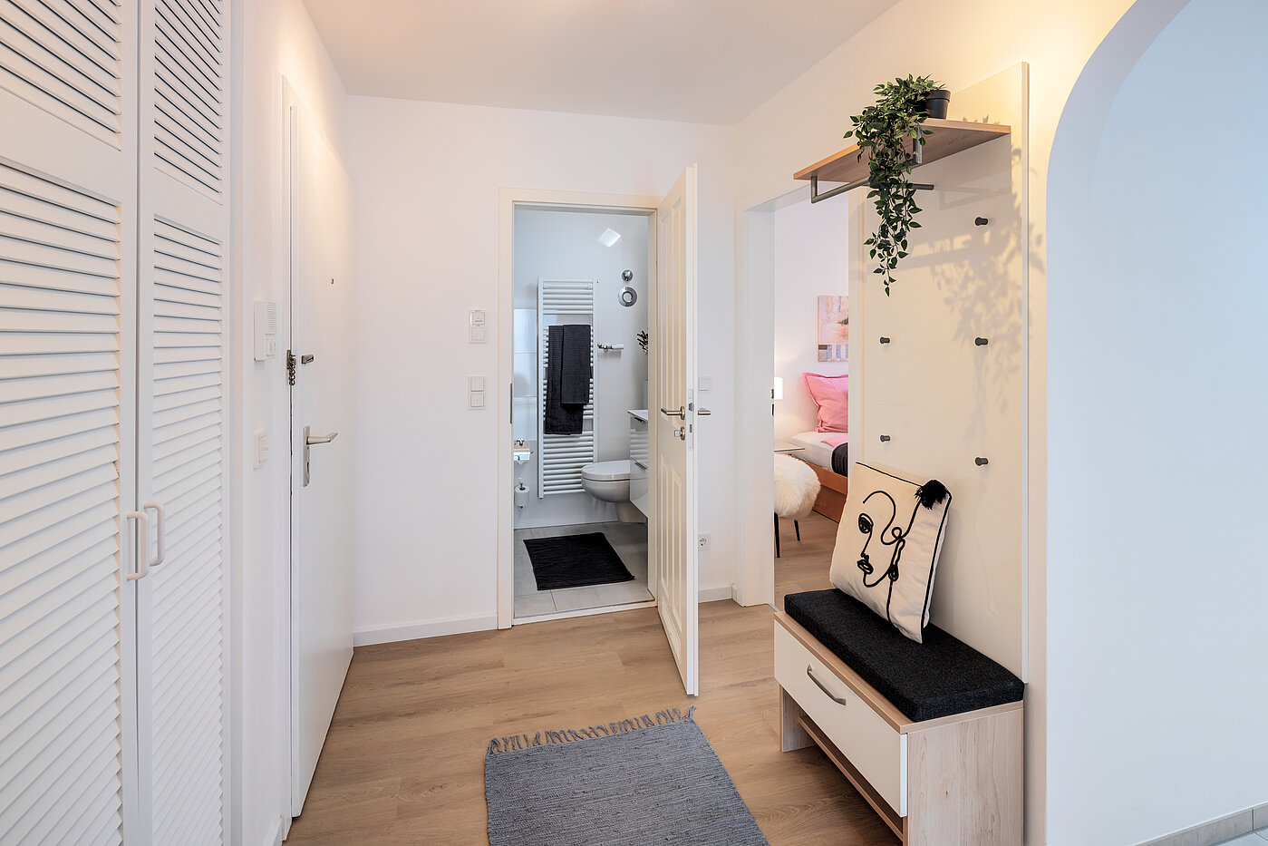 Квартира в многоэтажно доме с 2 комнатами | München-Sendling-Westpark | 70413 | ...und Zugang zum...