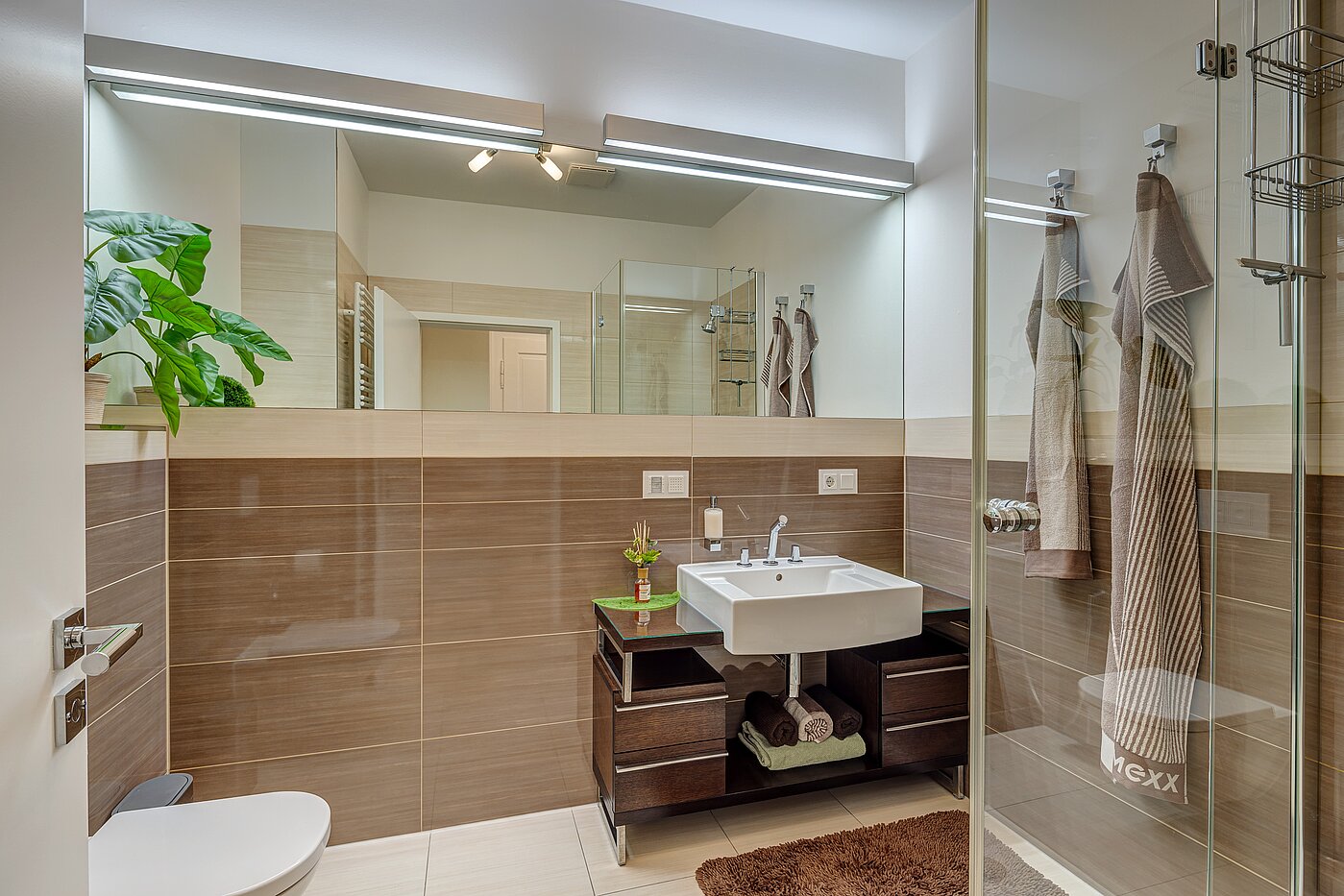 Квартира в многоэтажно доме с 1 комнатная | München-Neuhausen | 70235 | Bad mit Dusche...