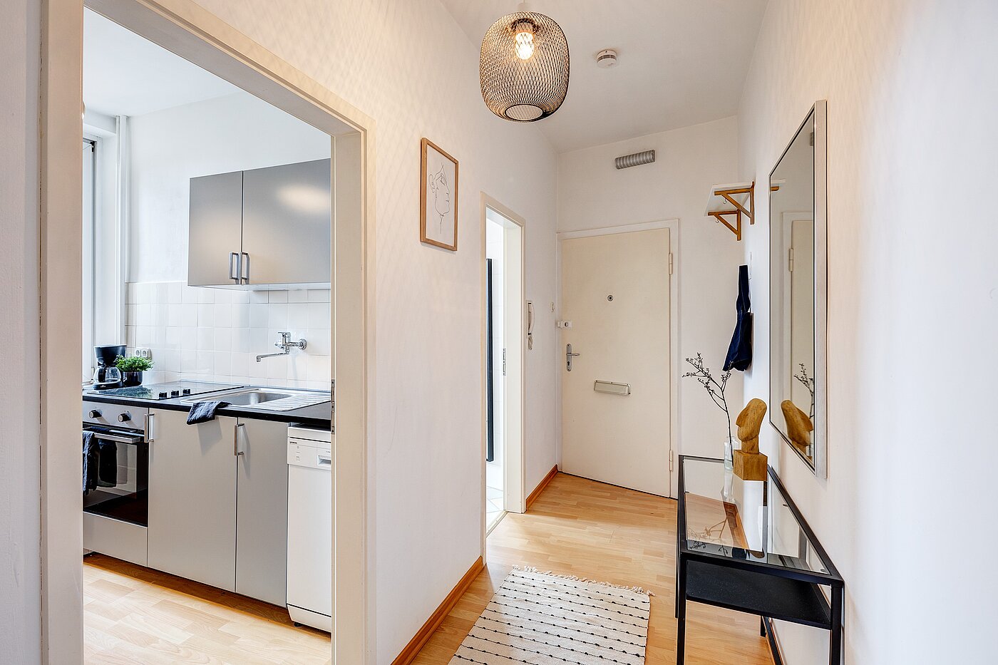 Квартира в многоэтажно доме с 1 комнатная | München-Schwabing | 701051 | Diele mit...