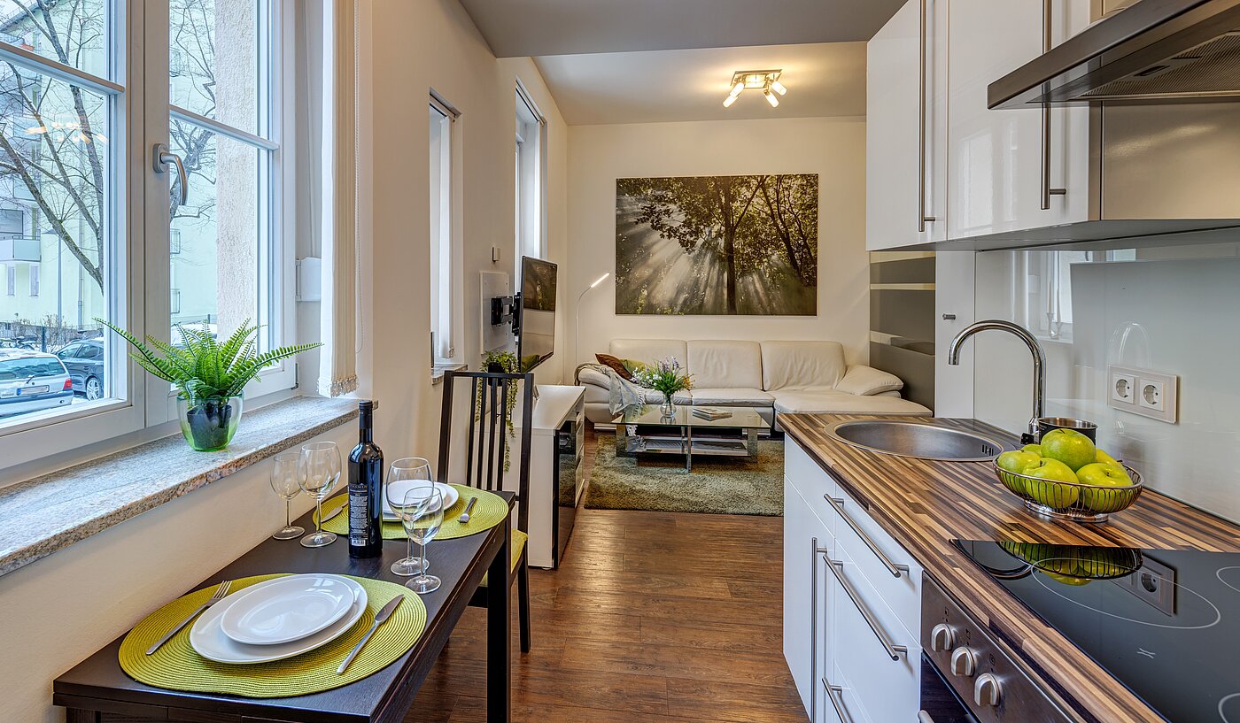 Квартира в многоэтажно доме с 1 комнатная | München-Neuhausen | 70235 | ...zum Wohnzimmer offen...