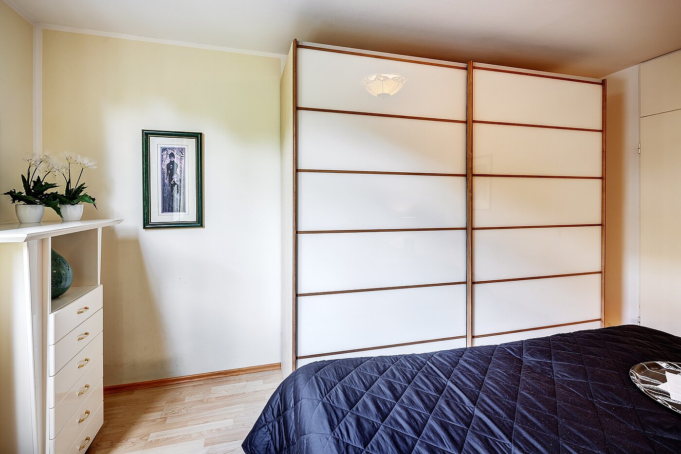 Квартира в многоэтажно доме с 2.5 комнатами | München-Nymphenburg | 2204ML61 | ...mit großen Kleiderschrank