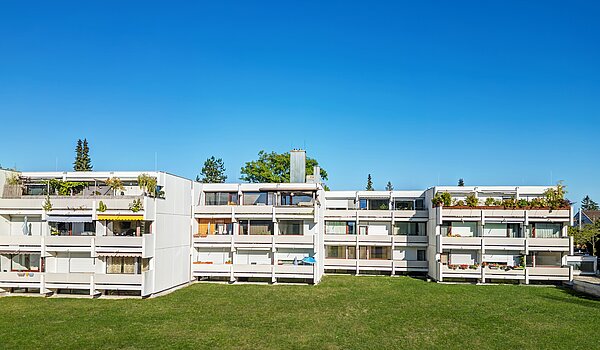 Apartment с 1 комнатная | München-Feldmoching | 70466 | Ansicht vom Innenhof aus
