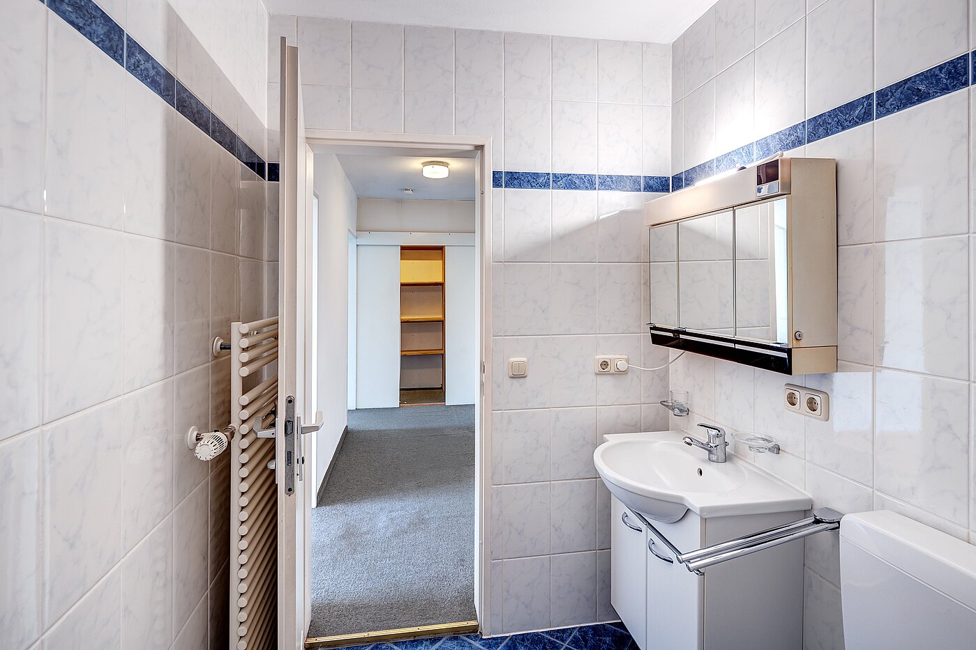 Квартира в многоэтажно доме с 2 комнатами | München-Freimann | 70158 | ...und Handtuchheizkörper