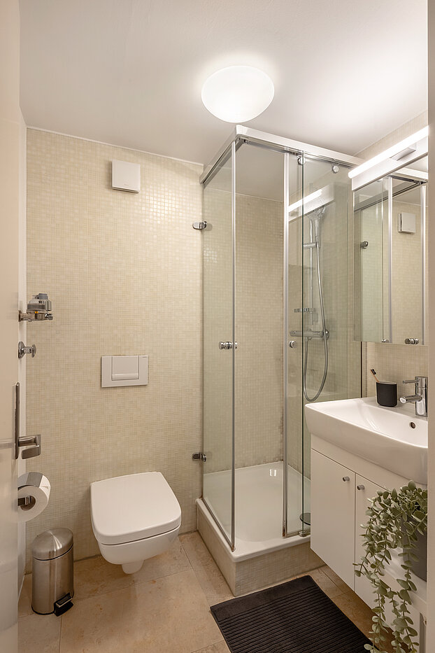Квартира в многоэтажно доме с 2 комнатами | München-Solln | 70418 | ...mit Dusche