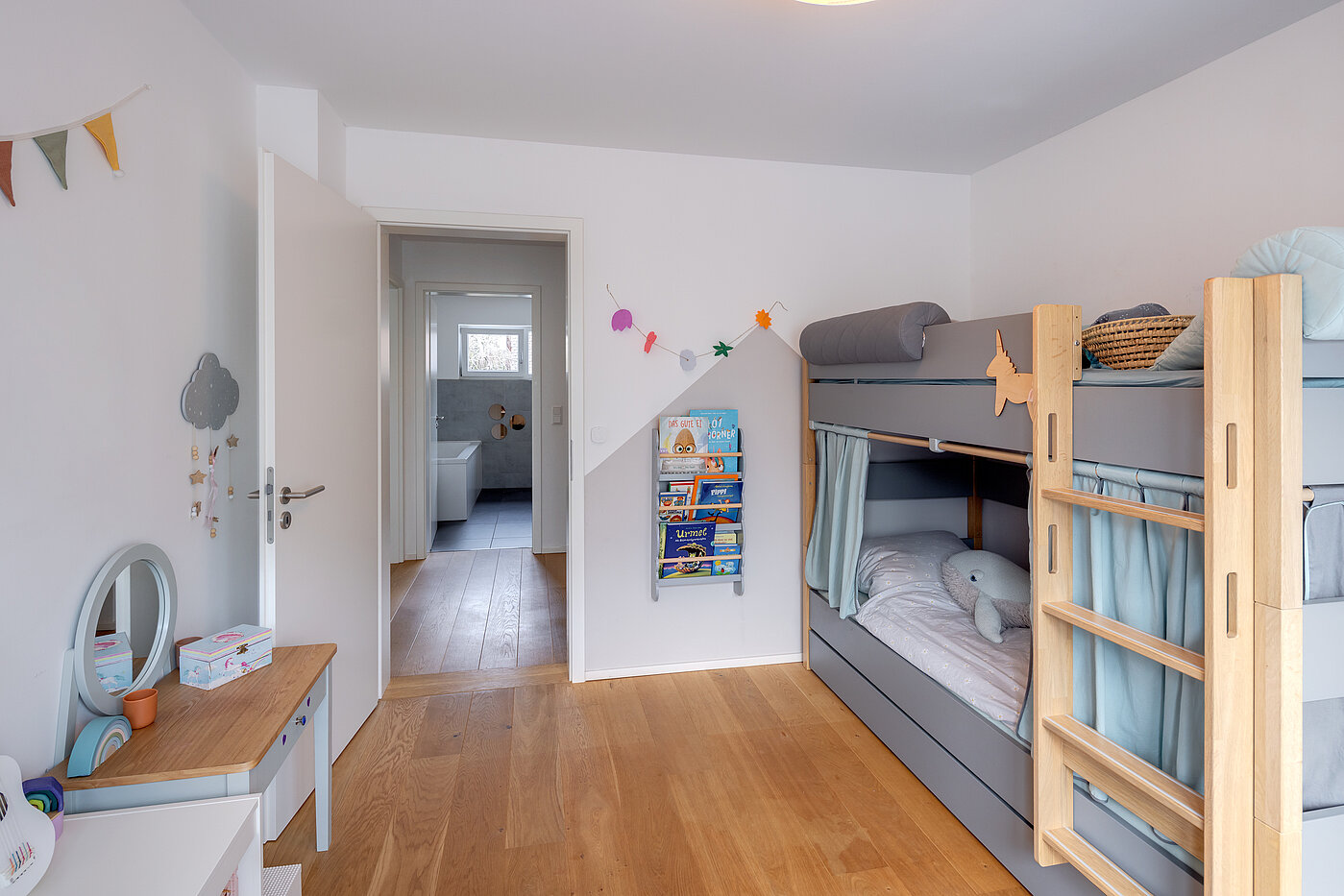 Половина двухквартирного жилого дома с 5 комнатами | München-Aubing | 70162 | Kinderzimmer 1...