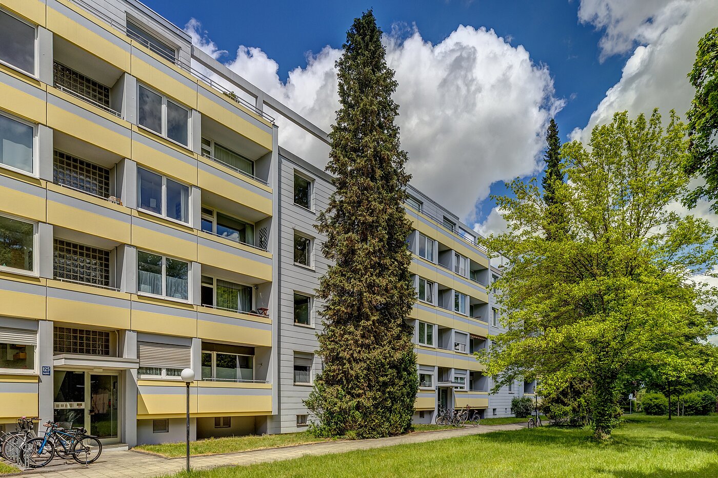 Terrassenwohnung с 3.5 комнатами | München-Berg am Laim | 123456 | Gebäudeansicht