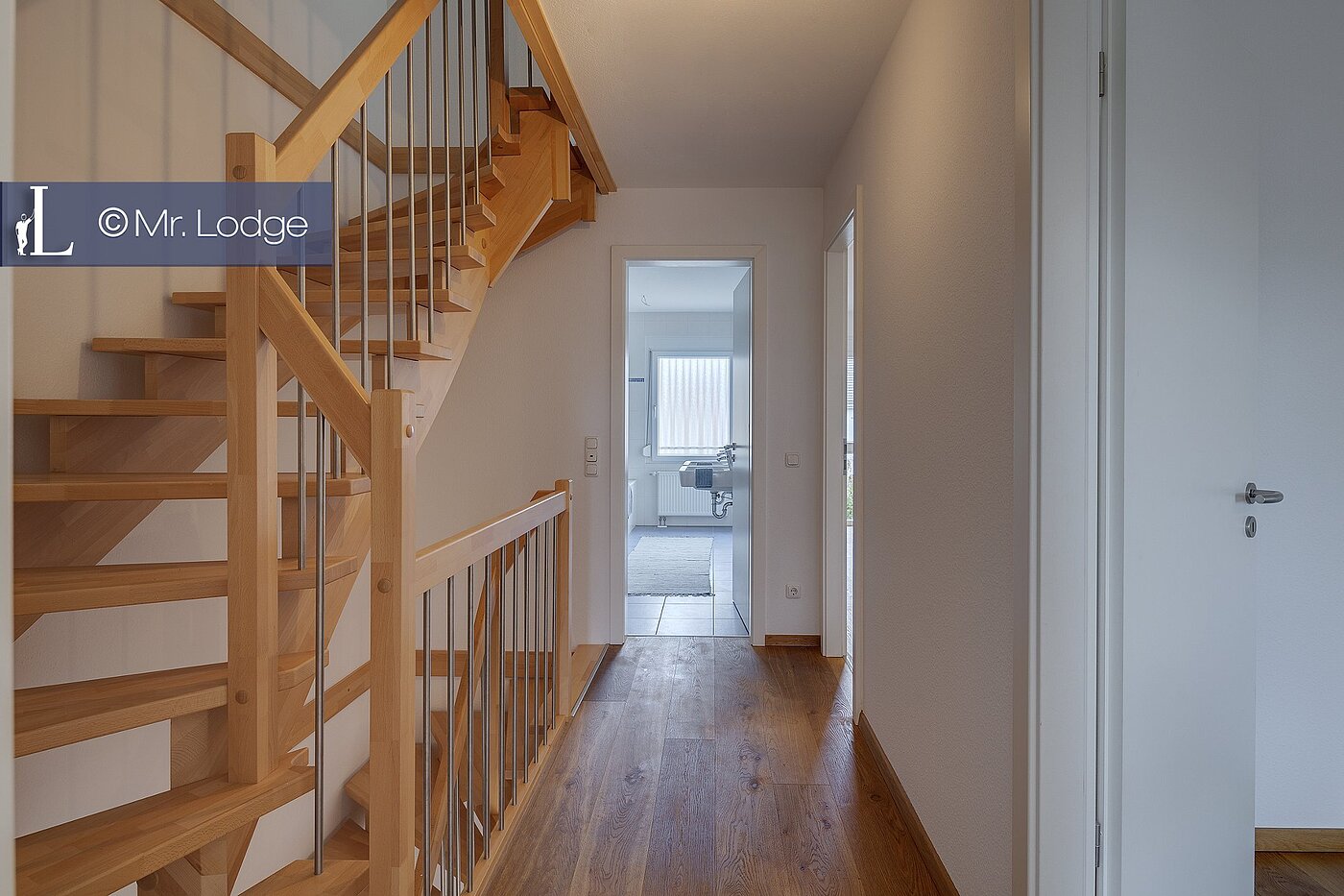 Квартира в многоэтажно доме с 5 комнатами | München-Trudering | 1902ML4 | Geräumiges Treppenhaus