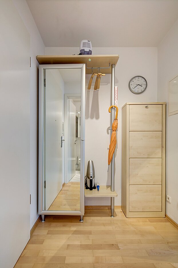 Квартира в многоэтажно доме с 1 комнатная | München-Isarvorstadt | 2104ML6 | Diele mit Stauraum