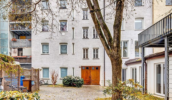 Чердачная квартира с 1 комнатная | München-Isarvorstadt | 2211ML7 | Blick zum Vordergebäude