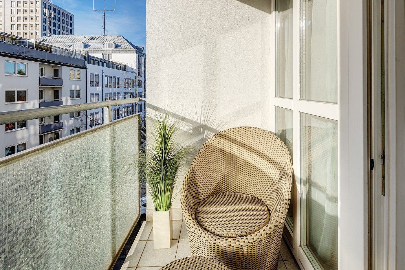 Квартира в многоэтажно доме с 2 комнатами | München-Schwabing | 70102 | Sonniger Balkon...