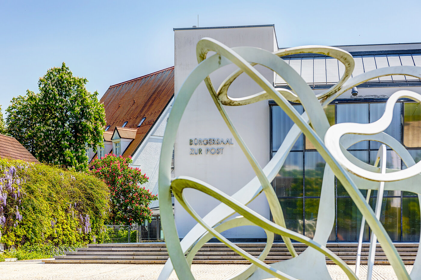 Квартира в многоэтажно доме с 2 комнатами | Haar | 70426 | Ruhige und...