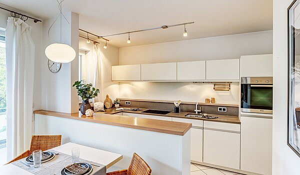 Квартира в многоэтажно доме с 3 комнатами | München-Neuhausen | 70489 | Moderne Küche...