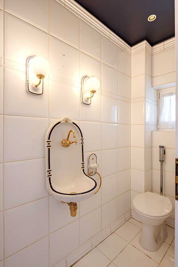 Половина двухквартирного жилого дома с 4 комнатами | München-Solln | 70120 | Gäste-WC