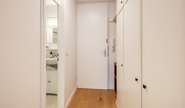 Квартира в многоэтажно доме с 1 комнатная | München-Schwabing | 70475 | Flur...