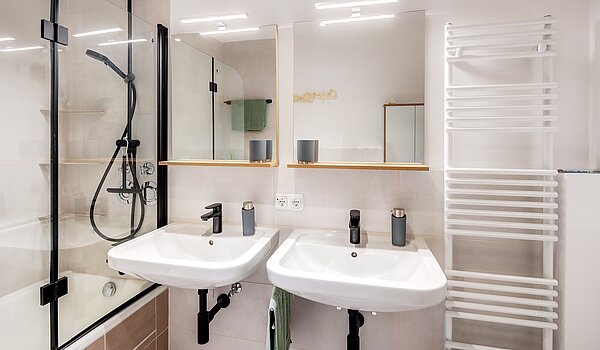 Квартира в многоэтажно доме с 3 комнатами | Unterhaching | 70421 | Großes Badezimmer...