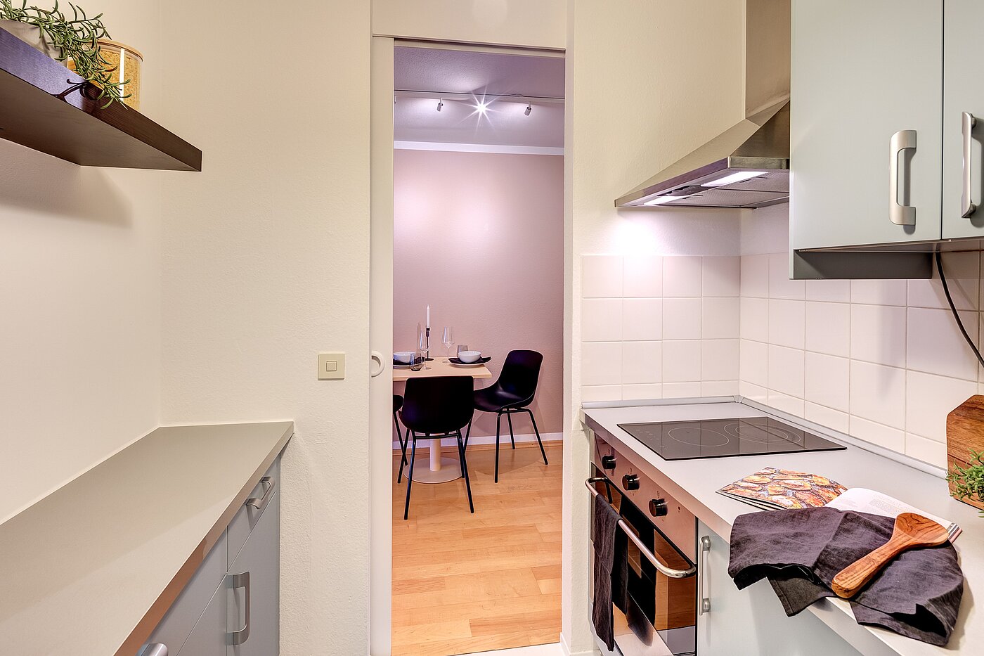 Квартира в многоэтажно доме с 1 комнатная | München-Maxvorstadt | 70132 | ...Einbauküche