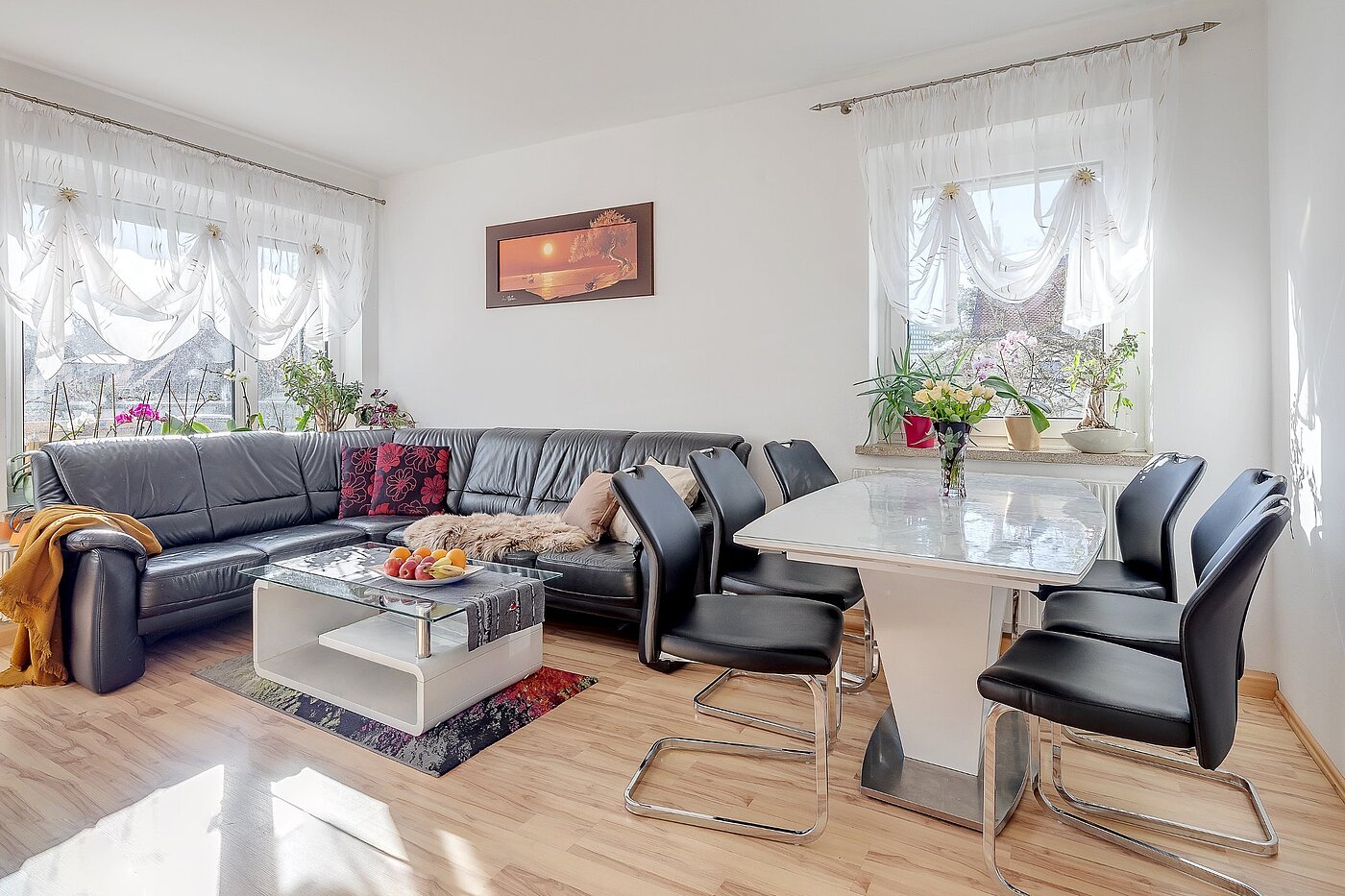 Квартира в многоэтажно доме с 4 комнатами | München-Berg am Laim | 2002ML3 | Wohnzimmer mit Essplatz